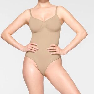 Skims Seamless Sculpt Brief Bodysuit Shape-wear Clay S/M Compression Adjustable